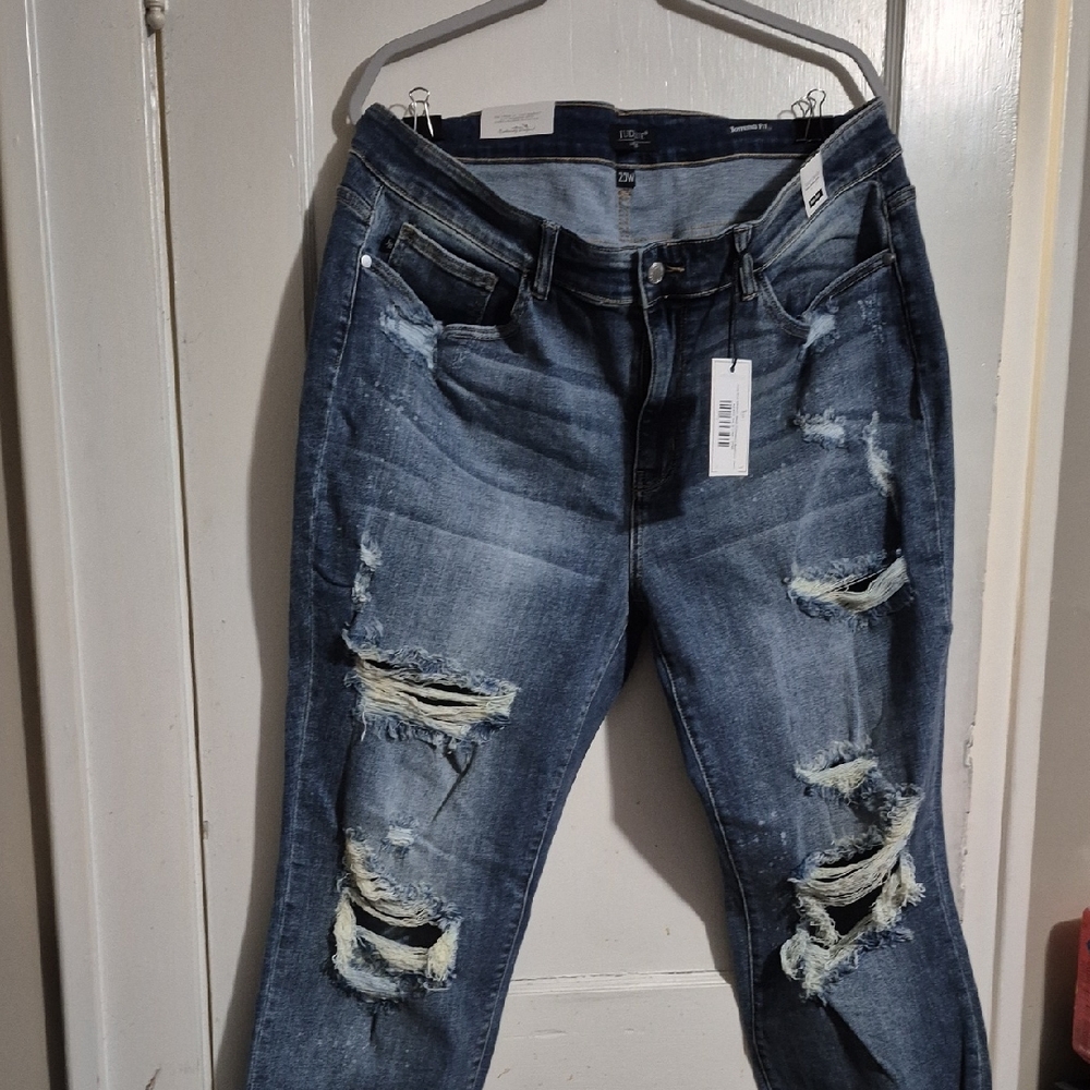 Judy Blue Ripped Dark Blue Boyfriend Jeans